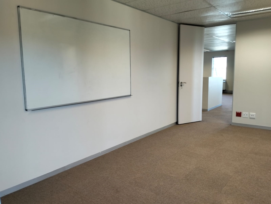 To Let commercial Property for Rent in Rosenpark Western Cape